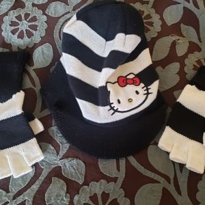 Hello kitty hat and gloves